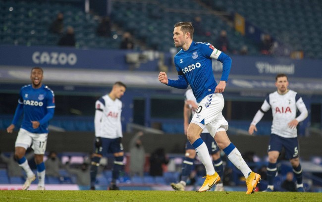 孔帕尼的布 孔帕尼的布